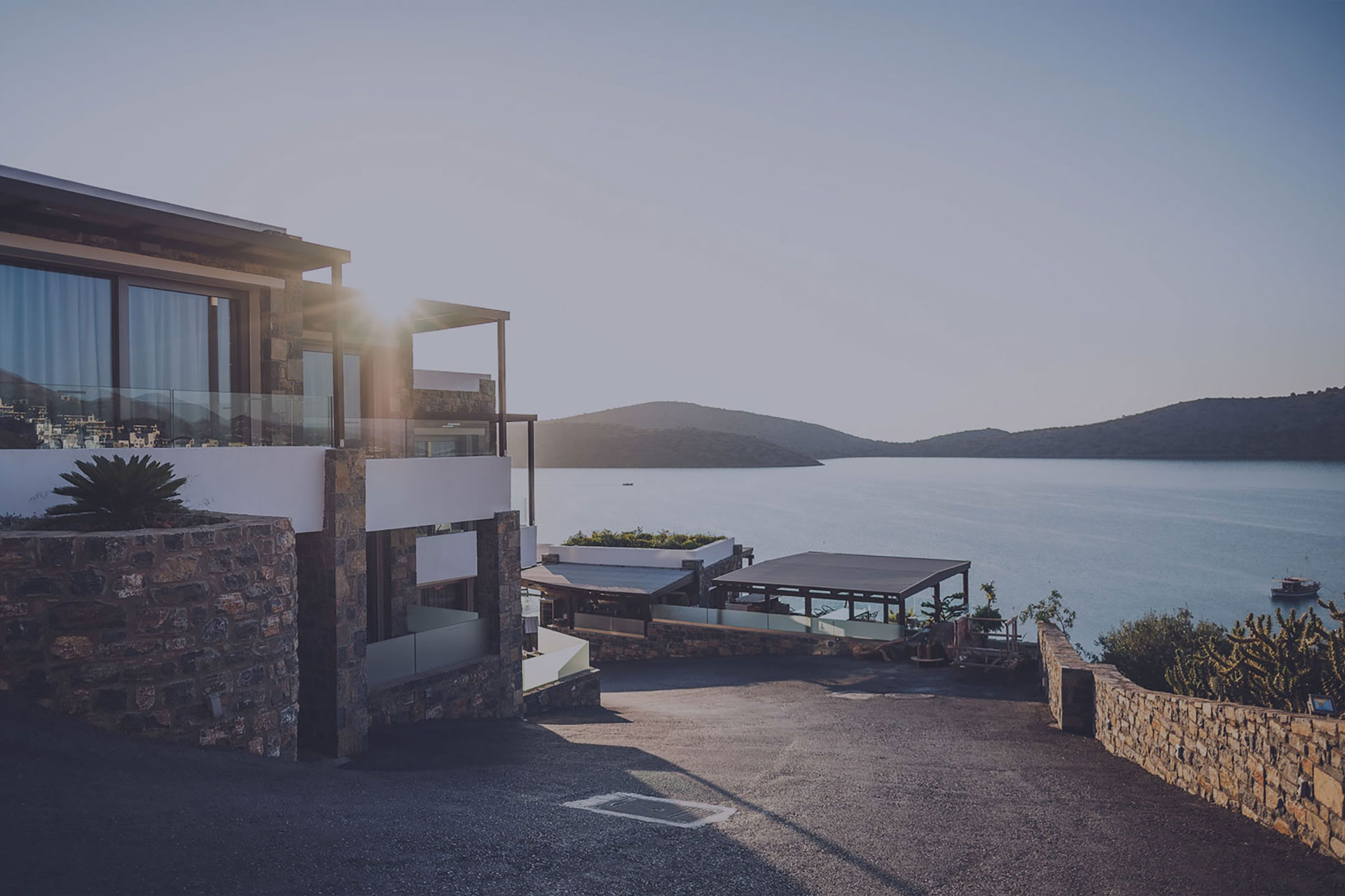 keytrack-hero-colourised